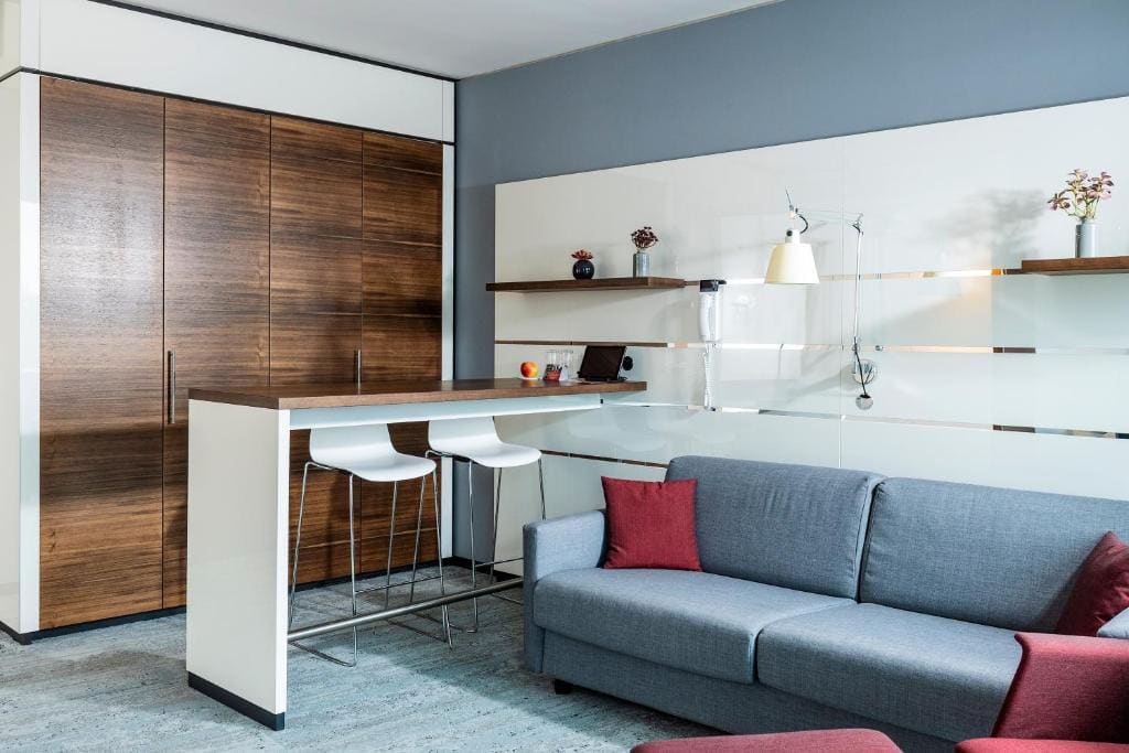Business Class, Guest room, 2 Twin/Single Bed(s), Sofa bed room - Image 3