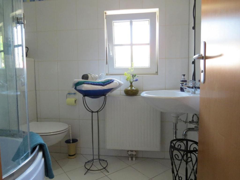 Family Room room - Image 2