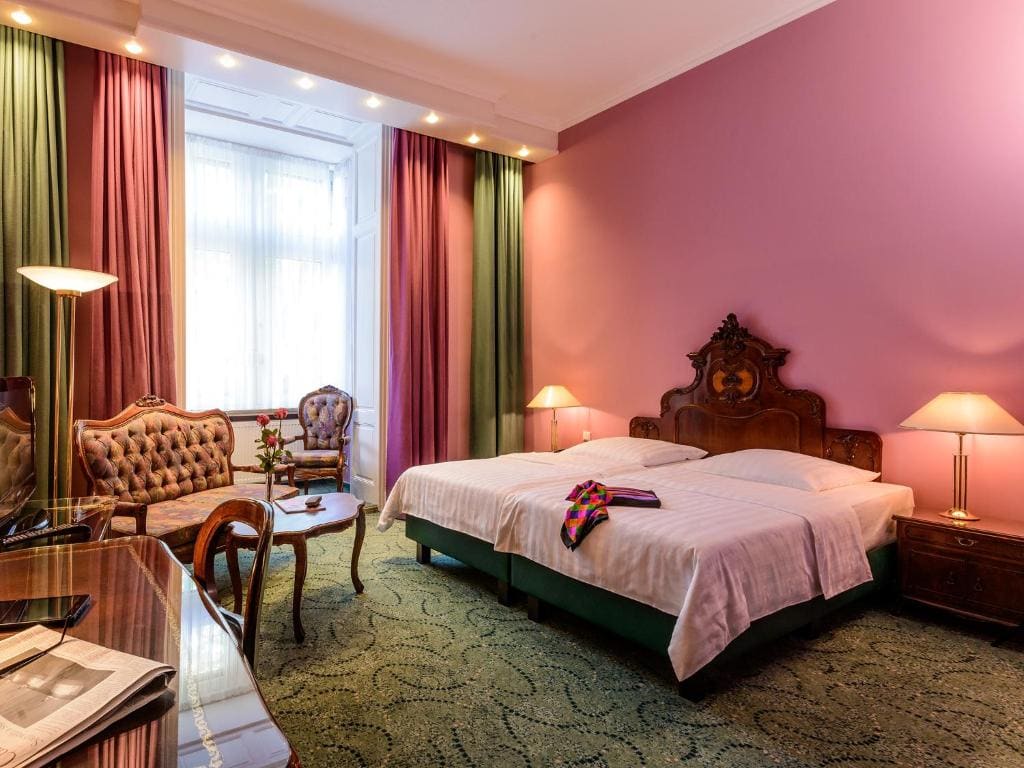 Superior Double Room room - Image 2