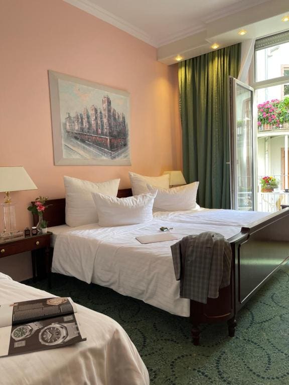 Comfort Triple Room room - Image 1