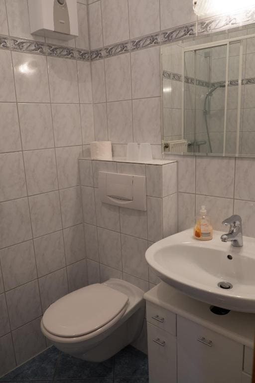 Double Room with Balcony and River View room - Image 1