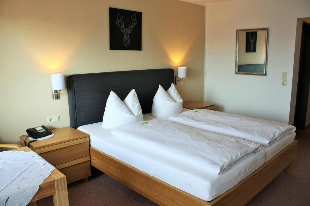 Double Room with Balcony room - Image 1