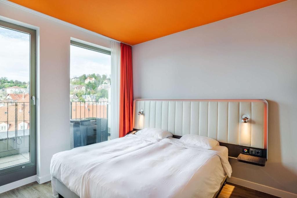 Superior Room with Balcony room - Image 2