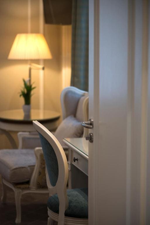 Suite room - Image 1