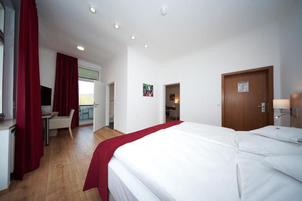 Suite room - Image 2