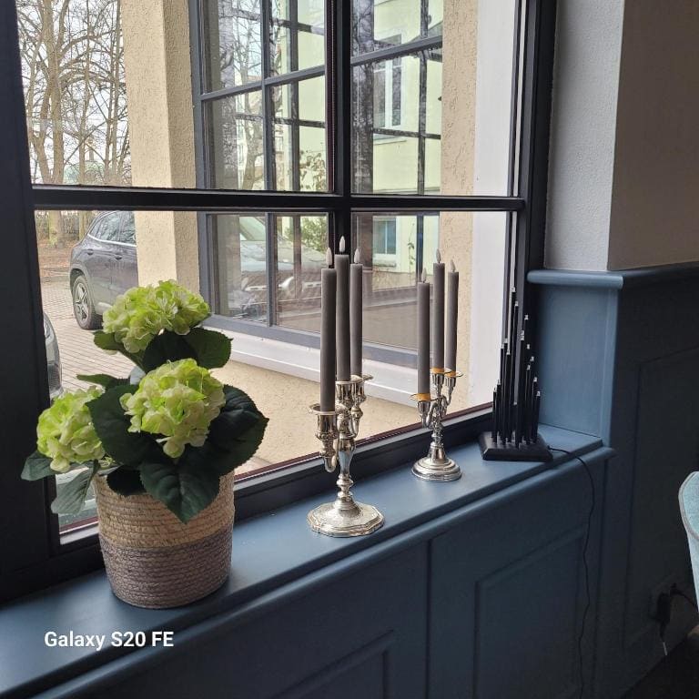 Family Room room - Image 2