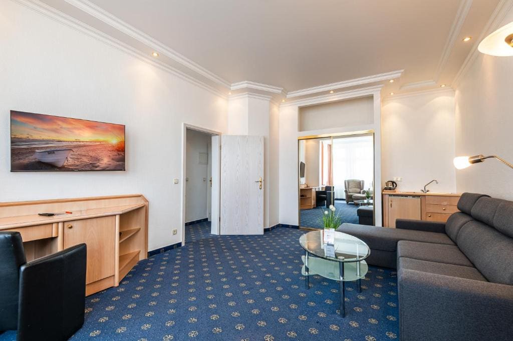 Large Double Room room - Image 3