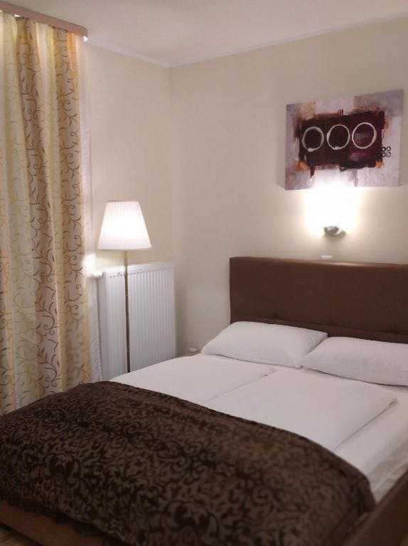 Double Room room - Image 3