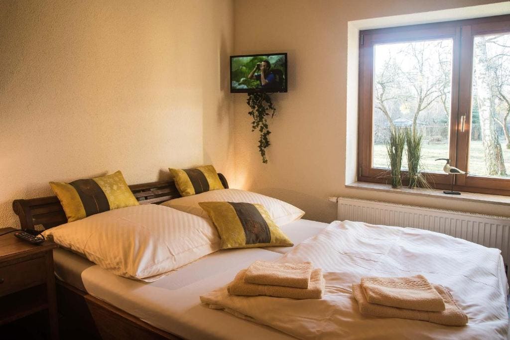Double Room with Bathroom room - Image 3