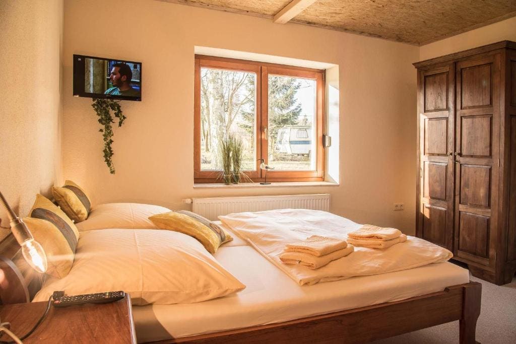 Economy Double Room with Shower room - Image 1