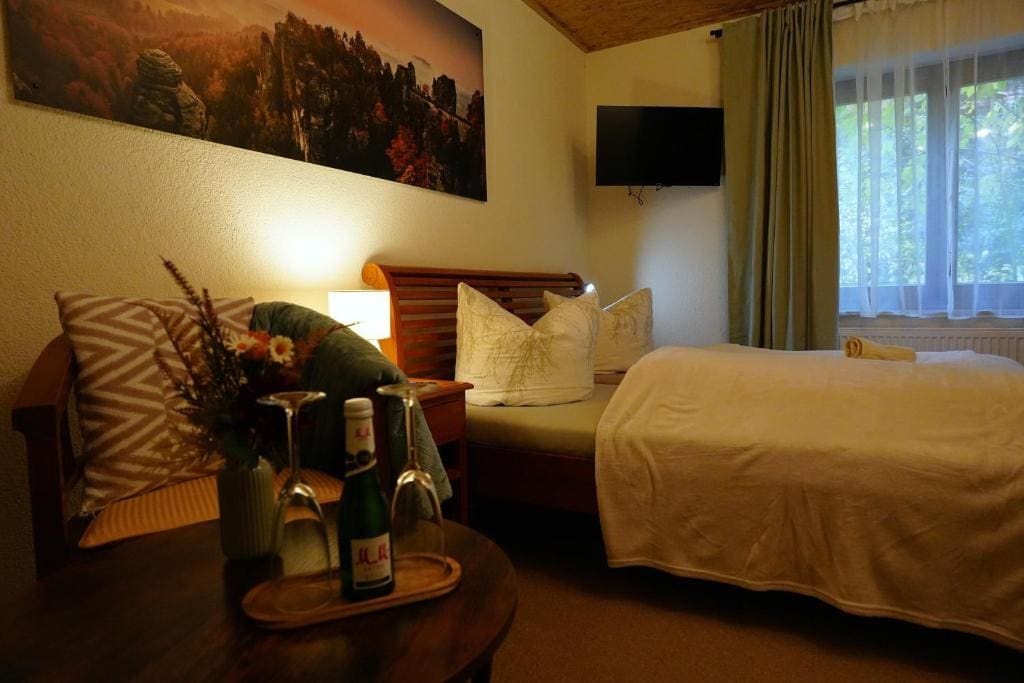 Economy Double Room room - Image 1