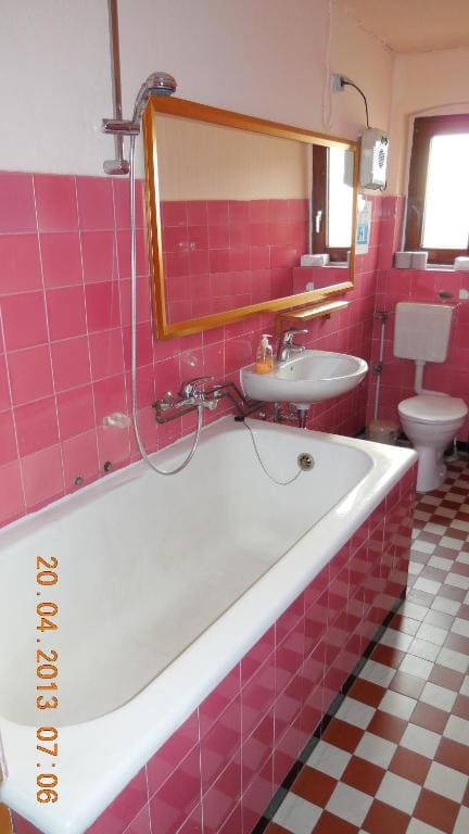Double Room with Shared Bathroom room - Image 1