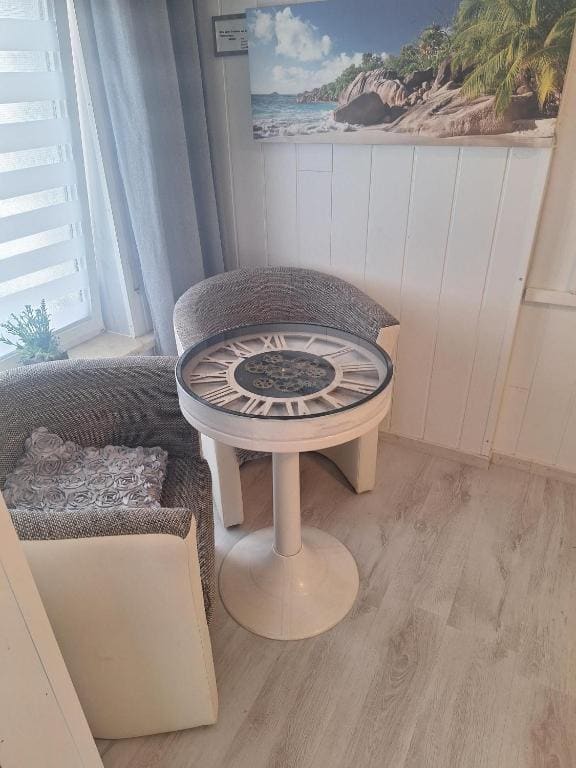 Single Room with Shower room - Image 2