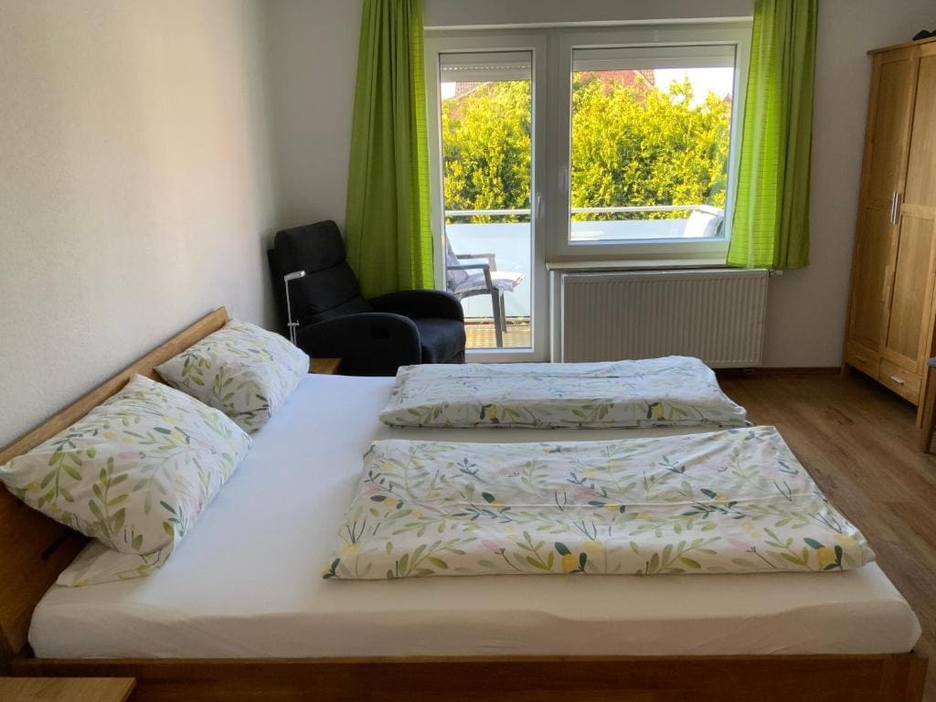 Double Room with Balcony room - Image 1
