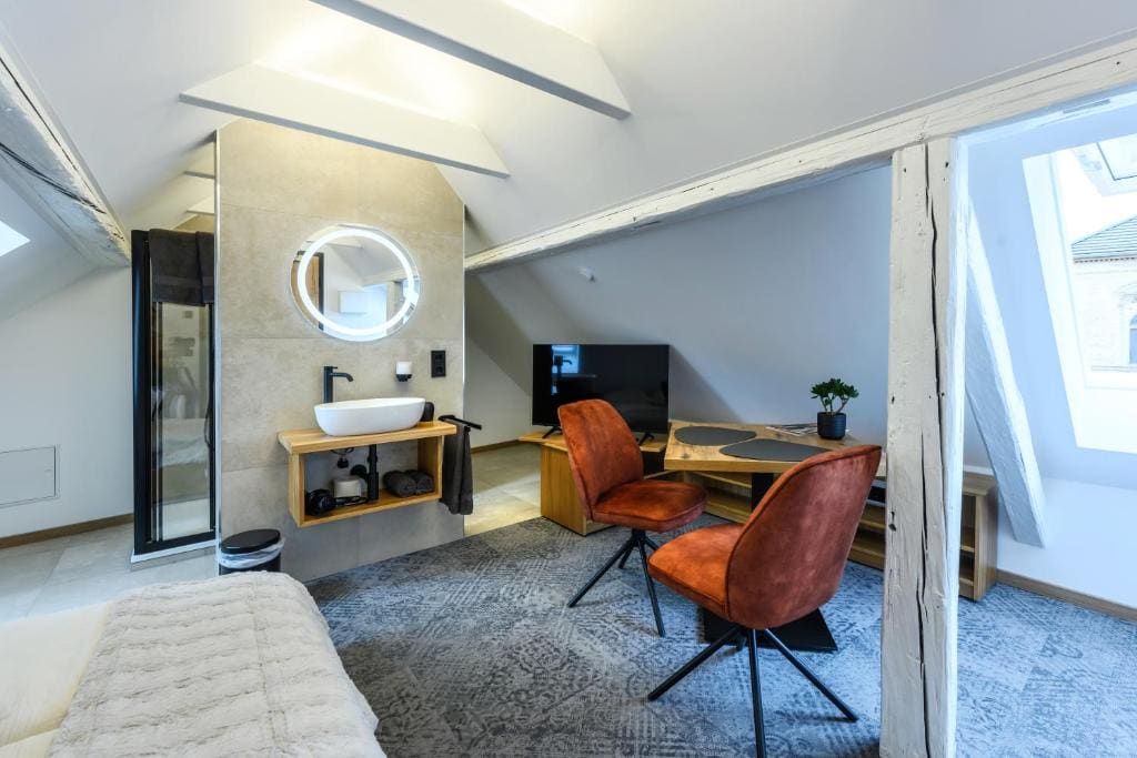 Double Room with Private Bathroom room - Image 3