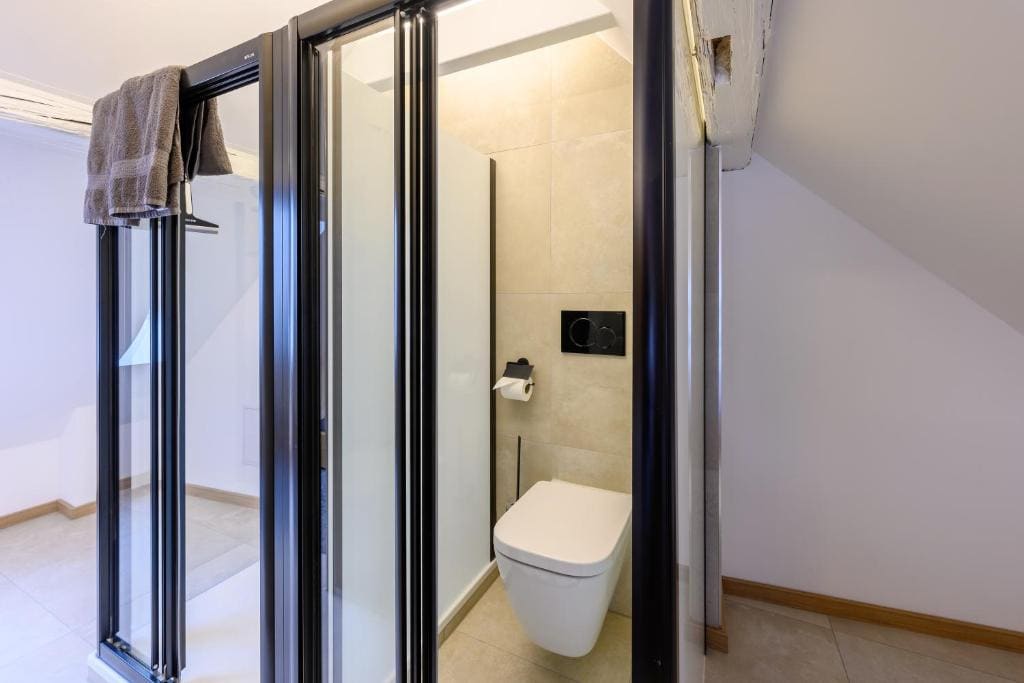 Double Room with Private Bathroom room - Image 2