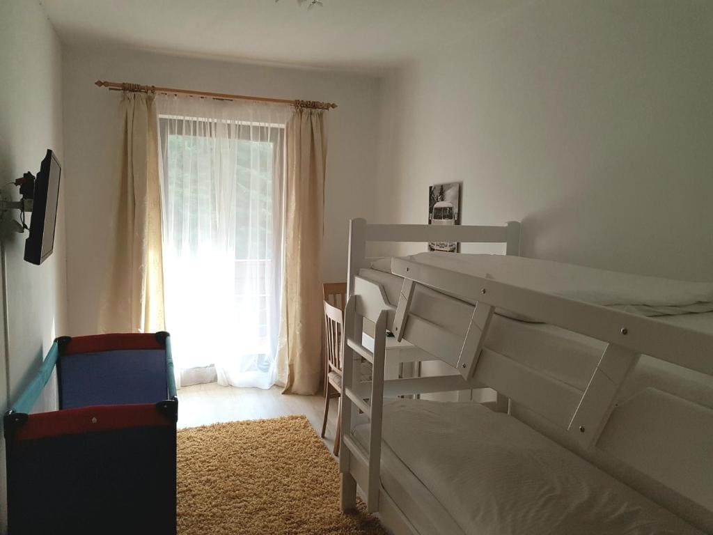Family Room room - Image 2