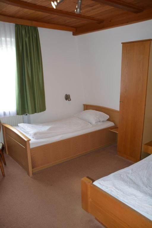 Twin Room with External Toilet room - Image 2