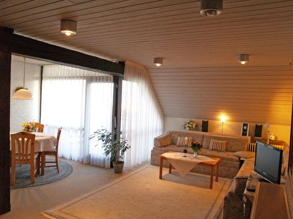 Studio with Balcony room - Image 2