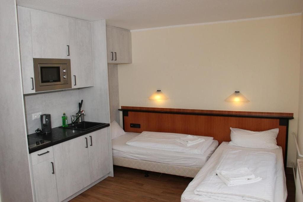 Apartment with Balcony room - Image 3