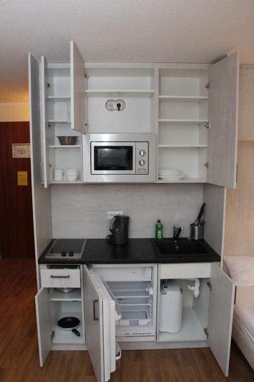 Apartment with Balcony room - Image 2