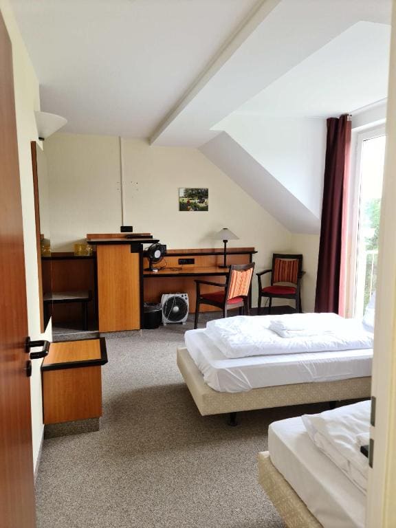 Comfort Double or Twin Room room - Image 2