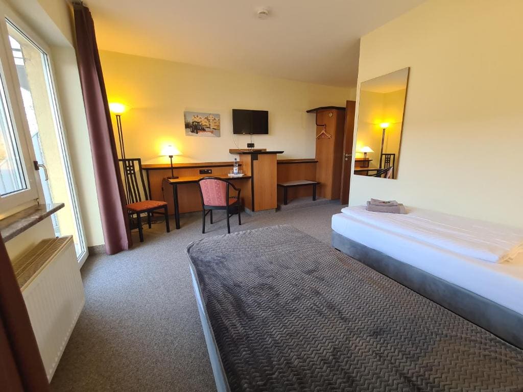 Standard Double Room - Disability Access room - Image 1