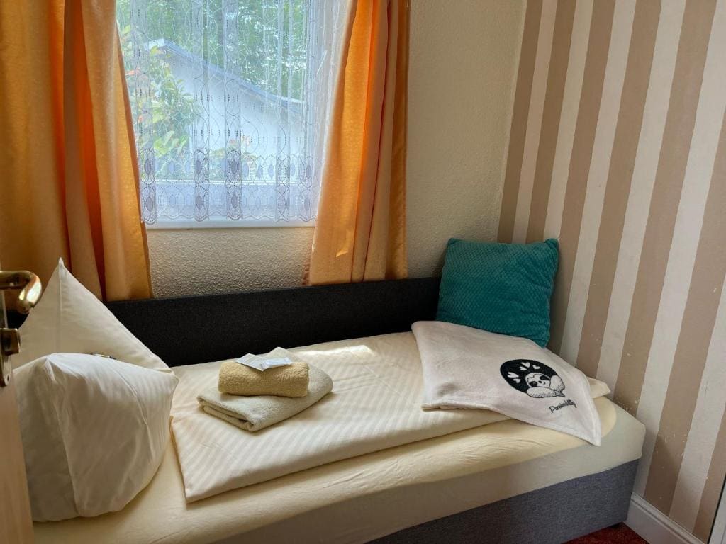 Triple Room with Bathroom room - Image 2