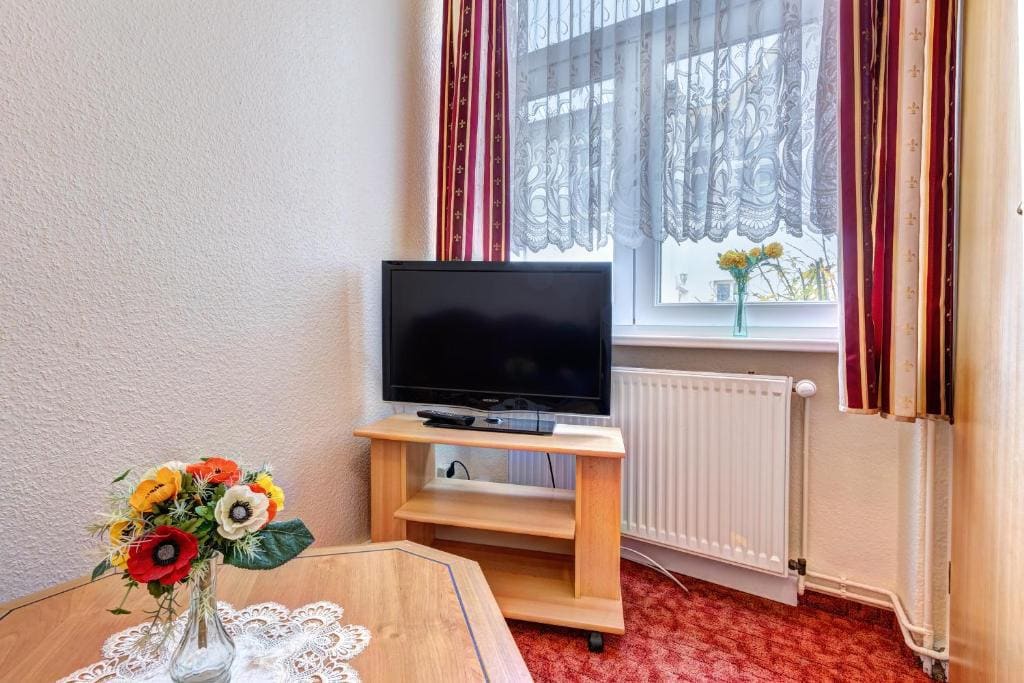 Apartment room - Image 1