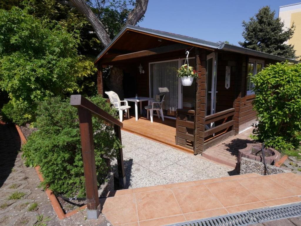 Bungalow with Patio room - Image 2