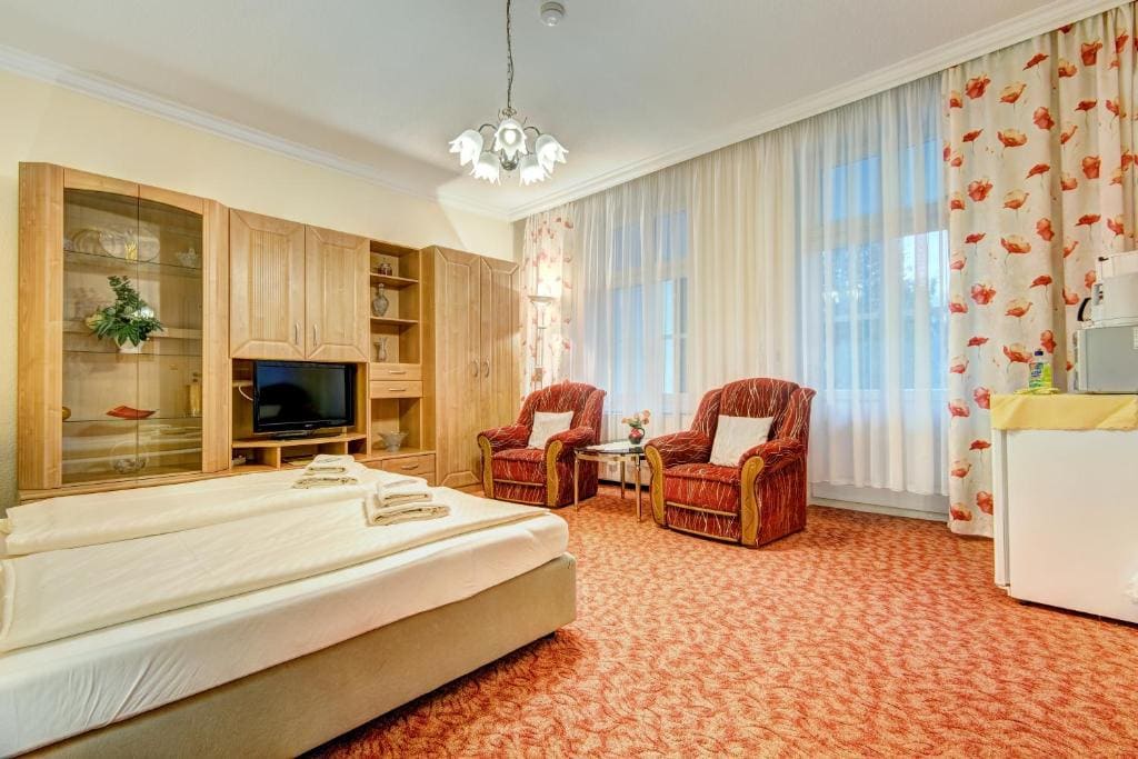 Apartment with Balcony room - Image 1