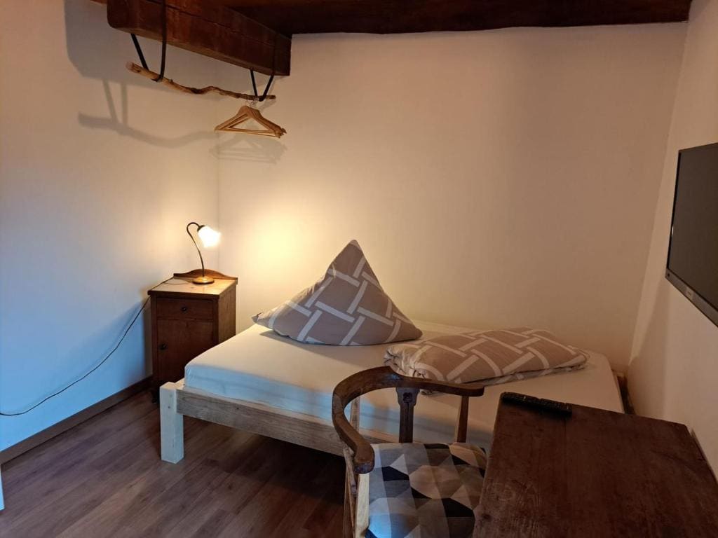 Single Room with Garden View room - Image 3