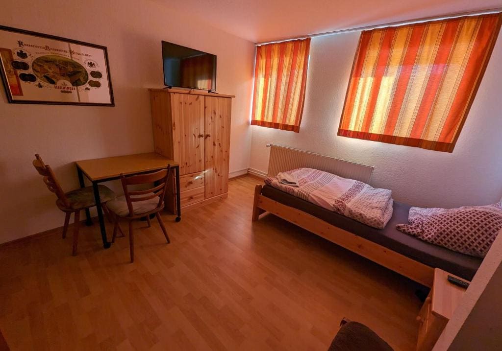 Budget Twin Room room - Image 1