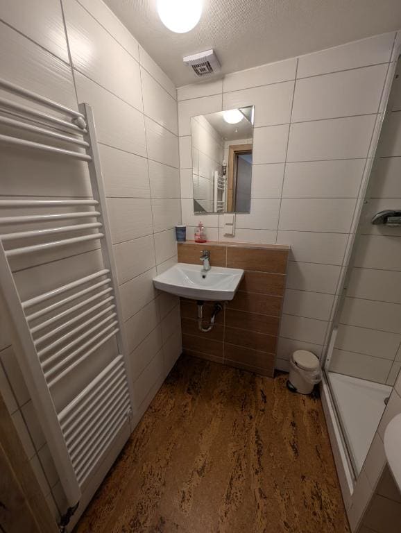 Standard Twin Room room - Image 1
