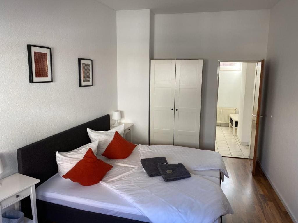 Double Room with Private Bathroom room - Image 2