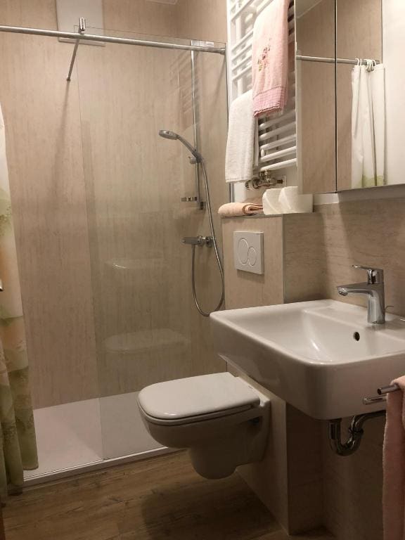Standard Double Room room - Image 2