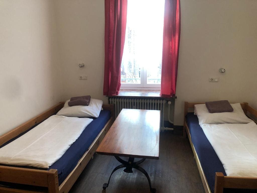 Triple Room with shared toilet and shower room - Image 2