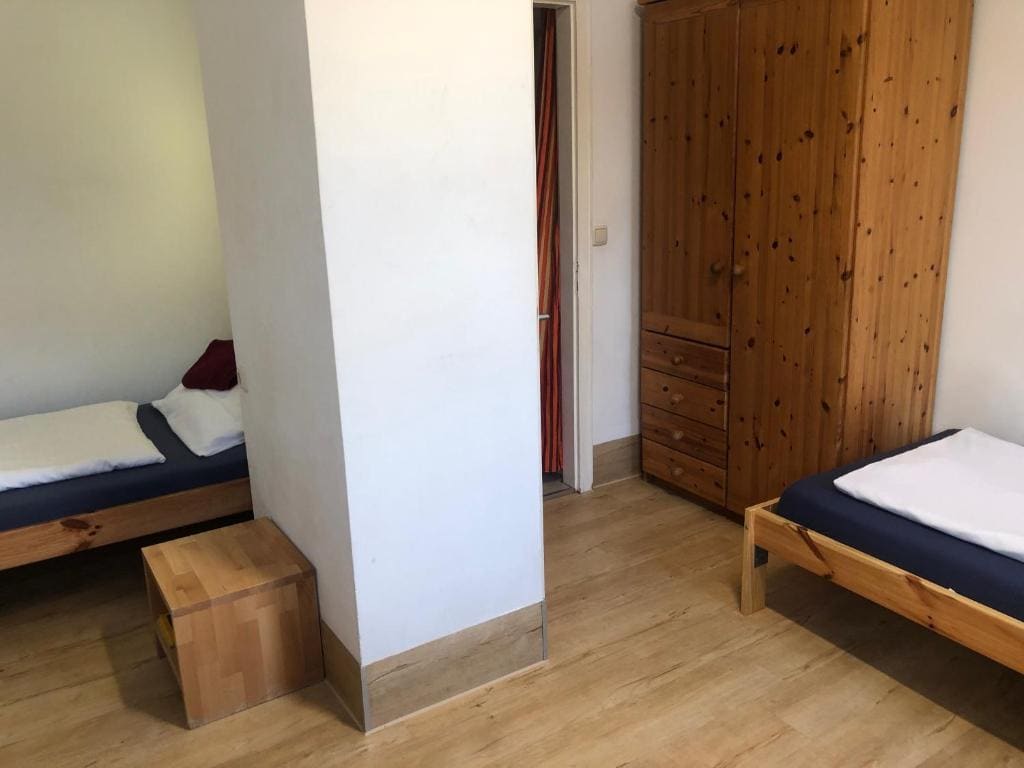 Twin Room with Shared Toilet room - Image 3