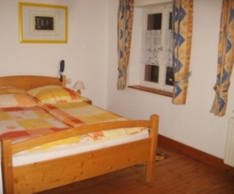 Apartment room - Image 2