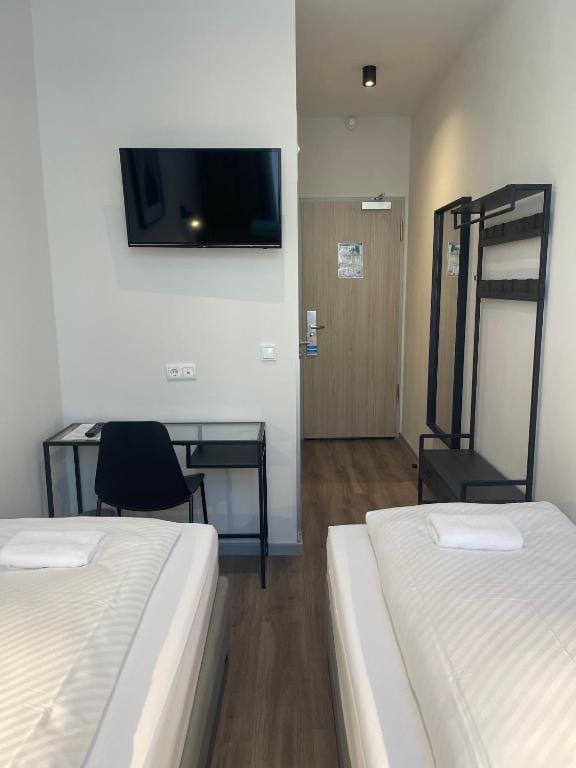 Twin Room room - Image 2