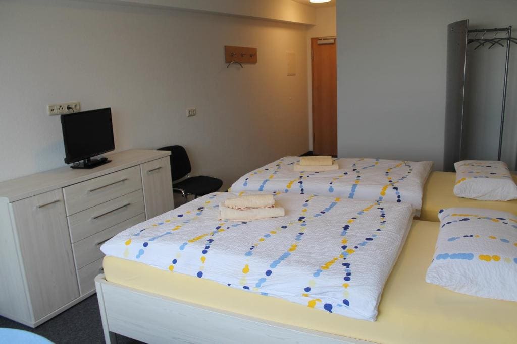 Double or Twin Room with Bathroom room - Image 3