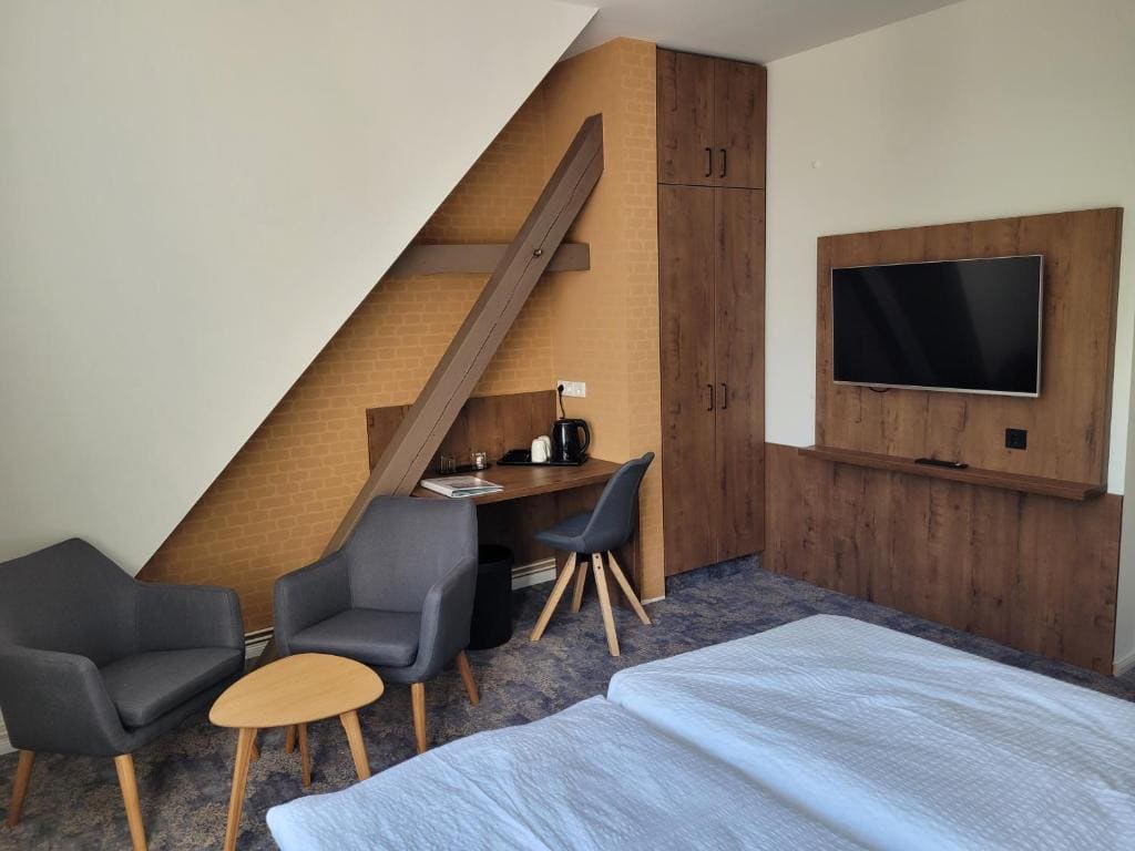 Deluxe Room room - Image 3