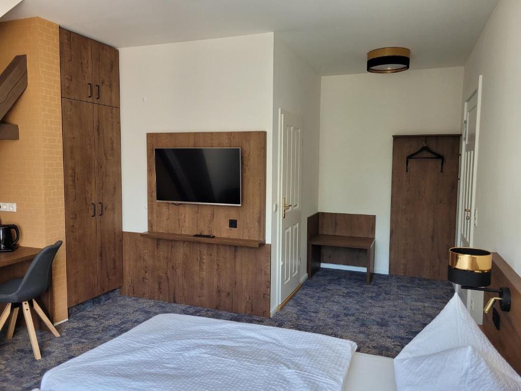 Deluxe Room room - Image 2