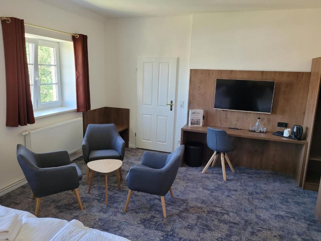 Deluxe Triple Room room - Image 3