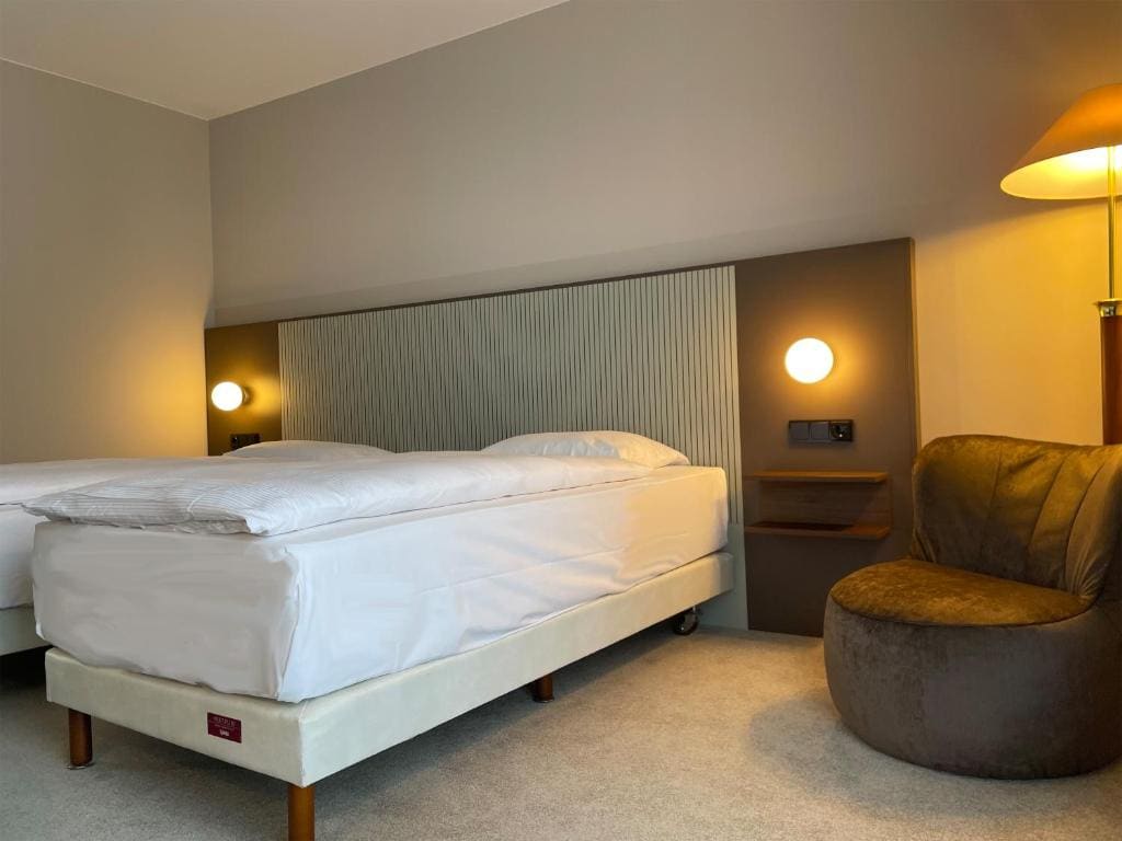 Standard Twin Room room - Image 2