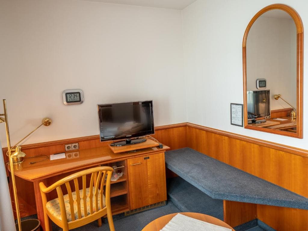 Economy Double Room room - Image 3