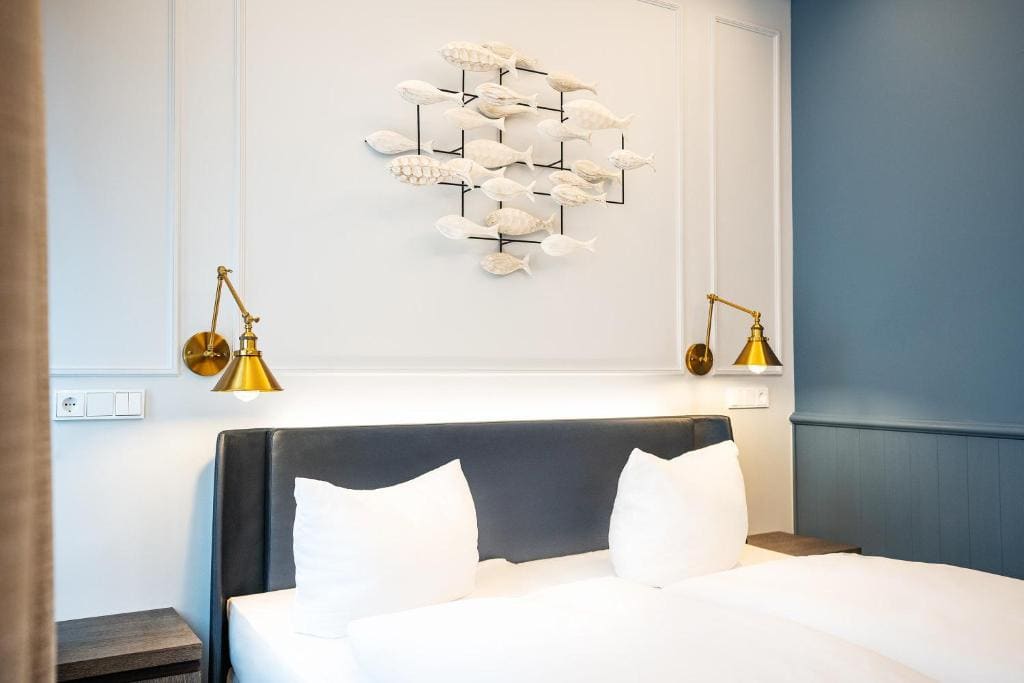 Double Room with Balcony room - Image 2