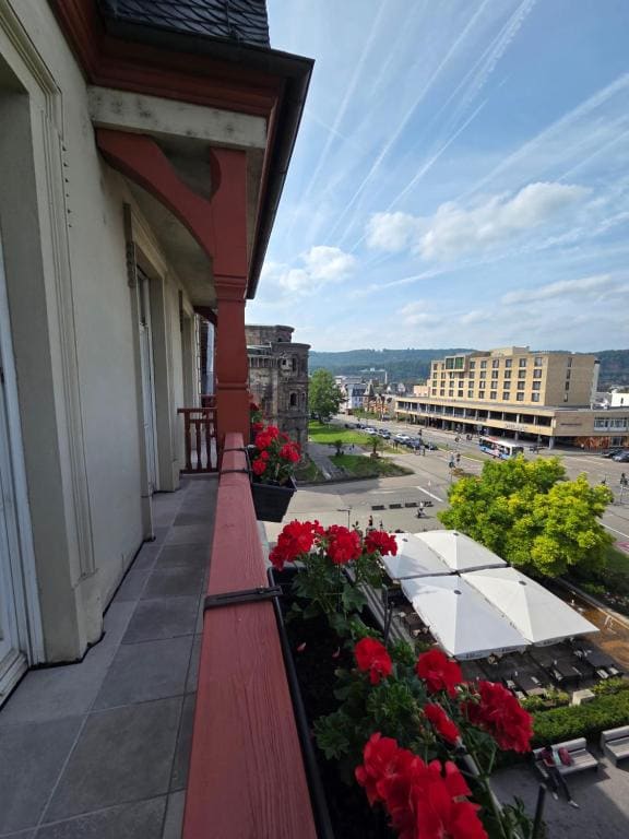 Deluxe Double Room with Balcony room - Image 1