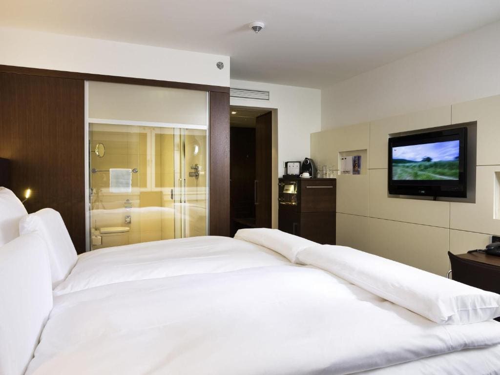Deluxe King Room room - Image 2