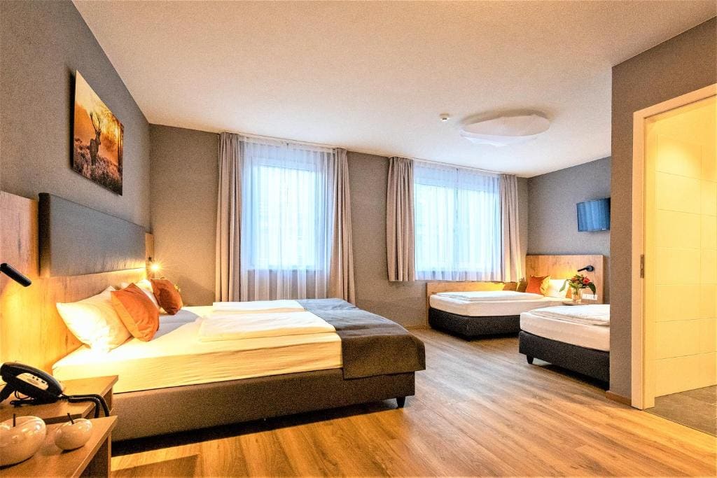 Quadruple Room room - Image 2